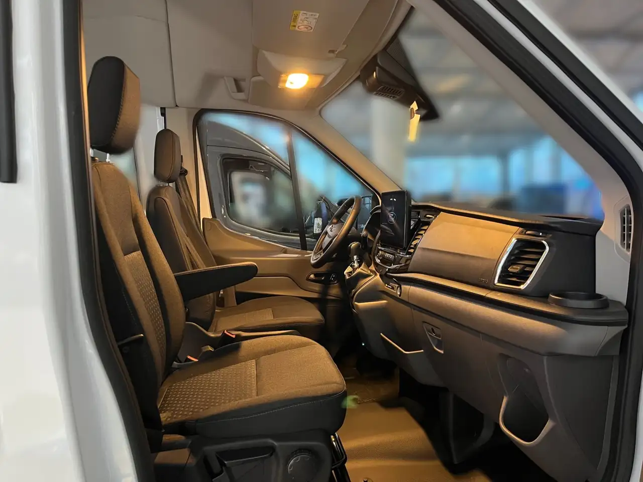 Ford Transit 10