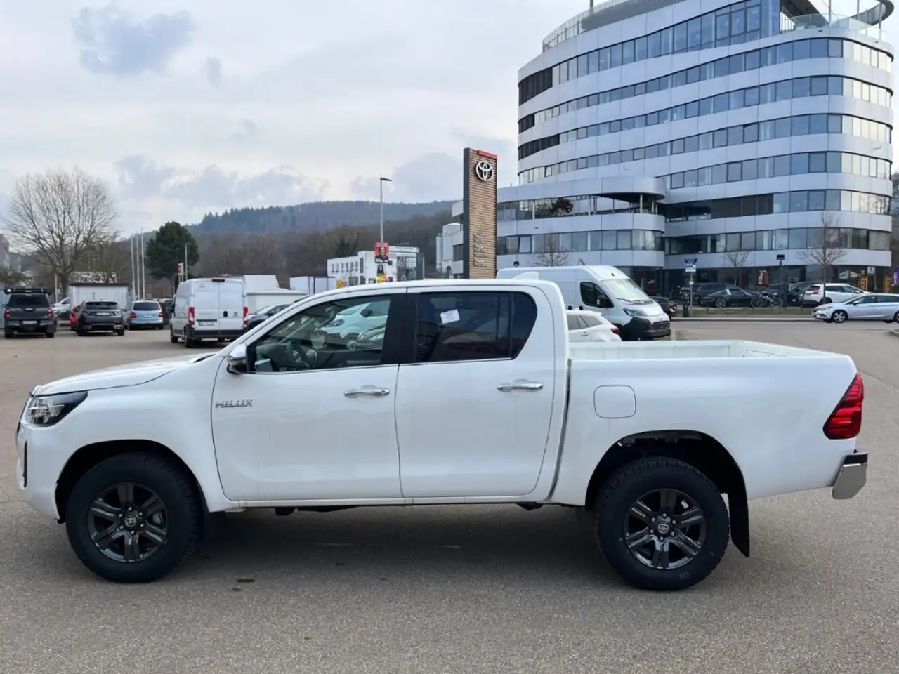 Toyota Hilux 6