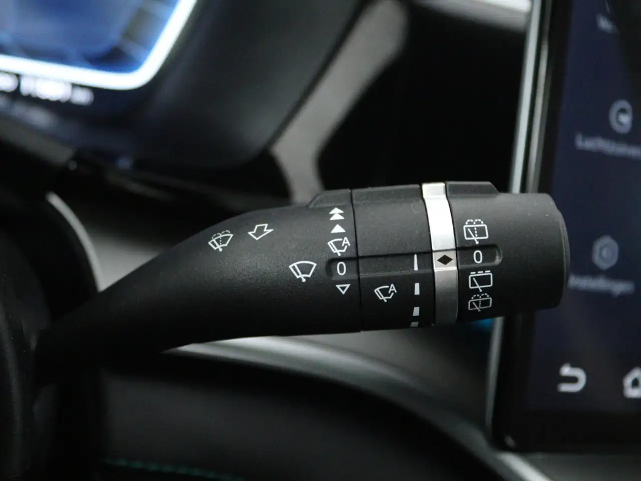 BYD Seal 8