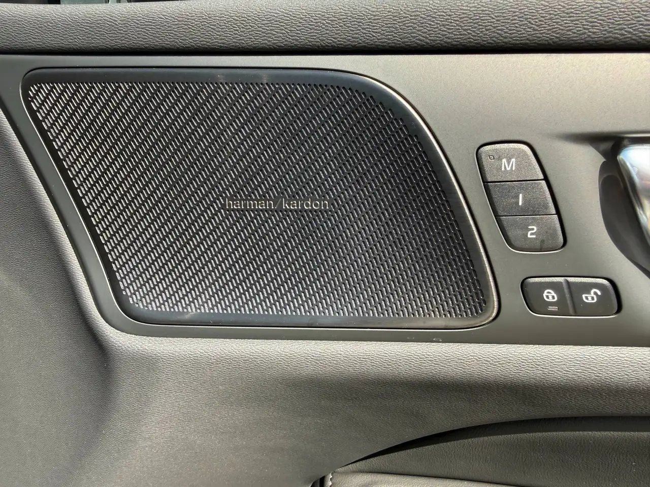 Volvo V60 8