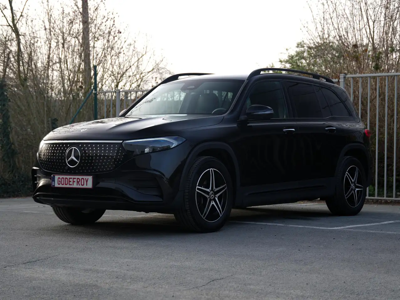 Mercedes-Benz EQB 300 5