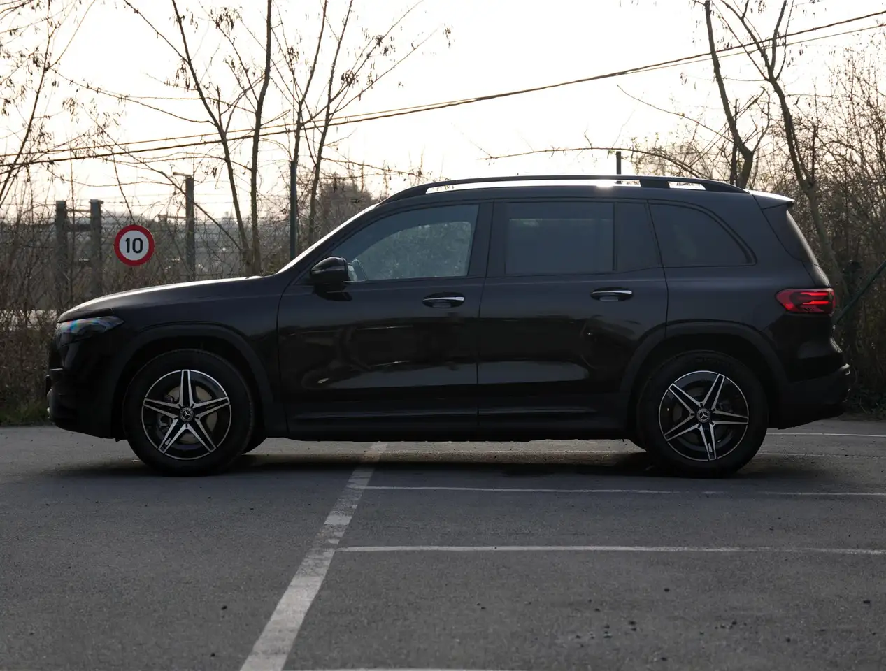 Mercedes-Benz EQB 300 6