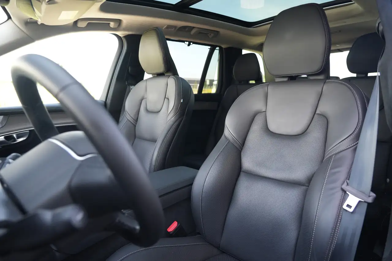 Volvo XC90 4