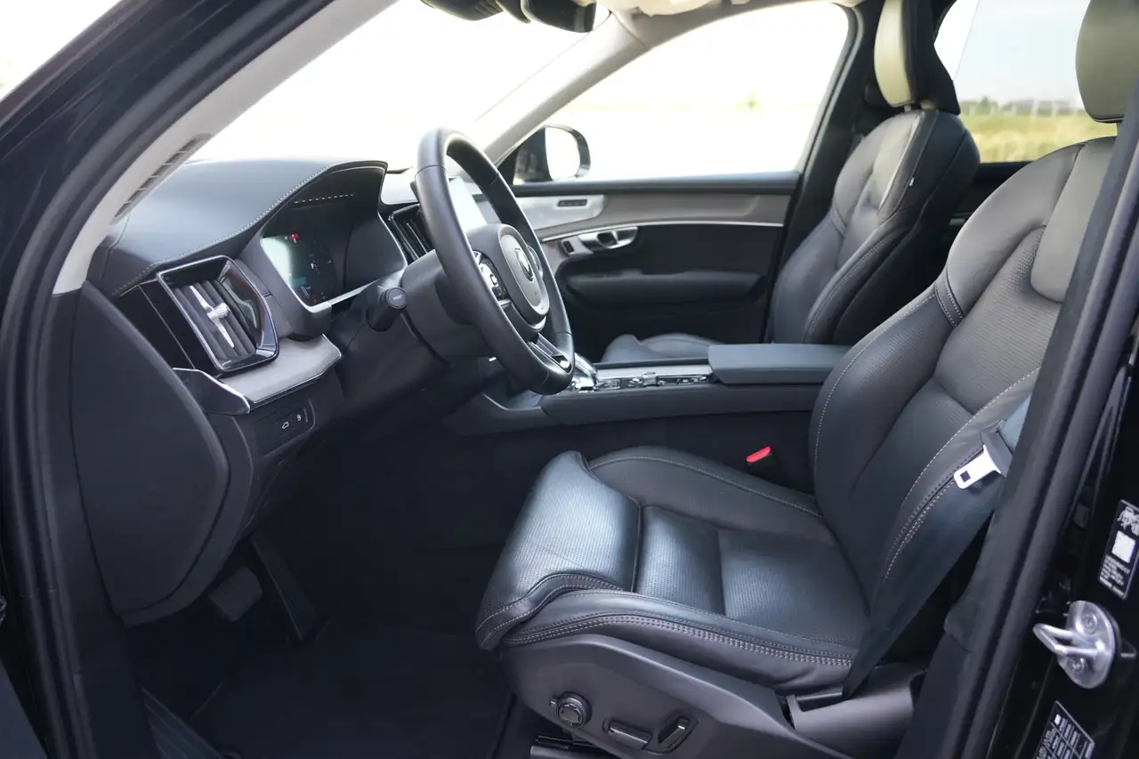 Volvo XC90 10