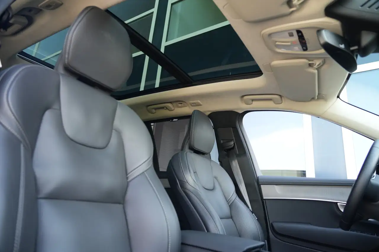 Volvo XC90 11