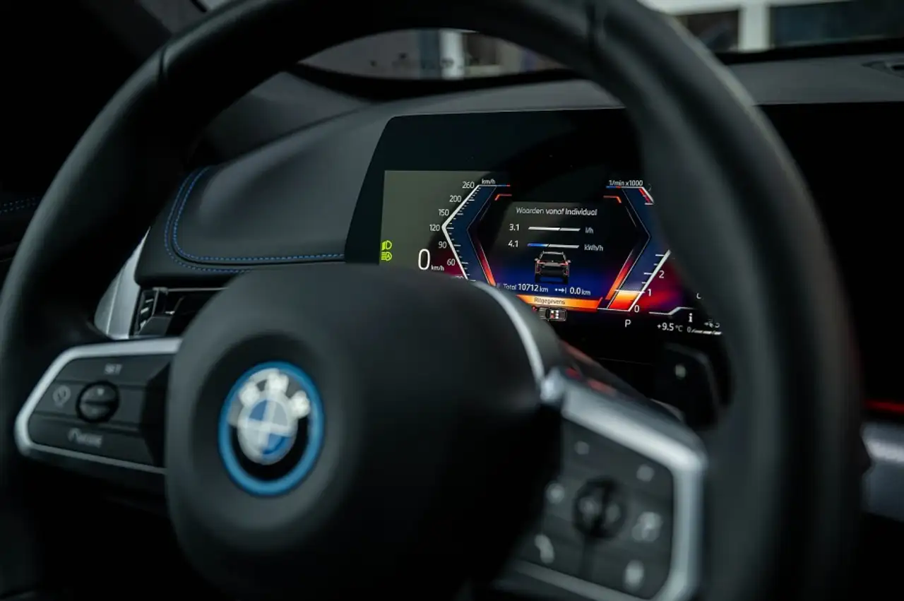 BMW X1 9