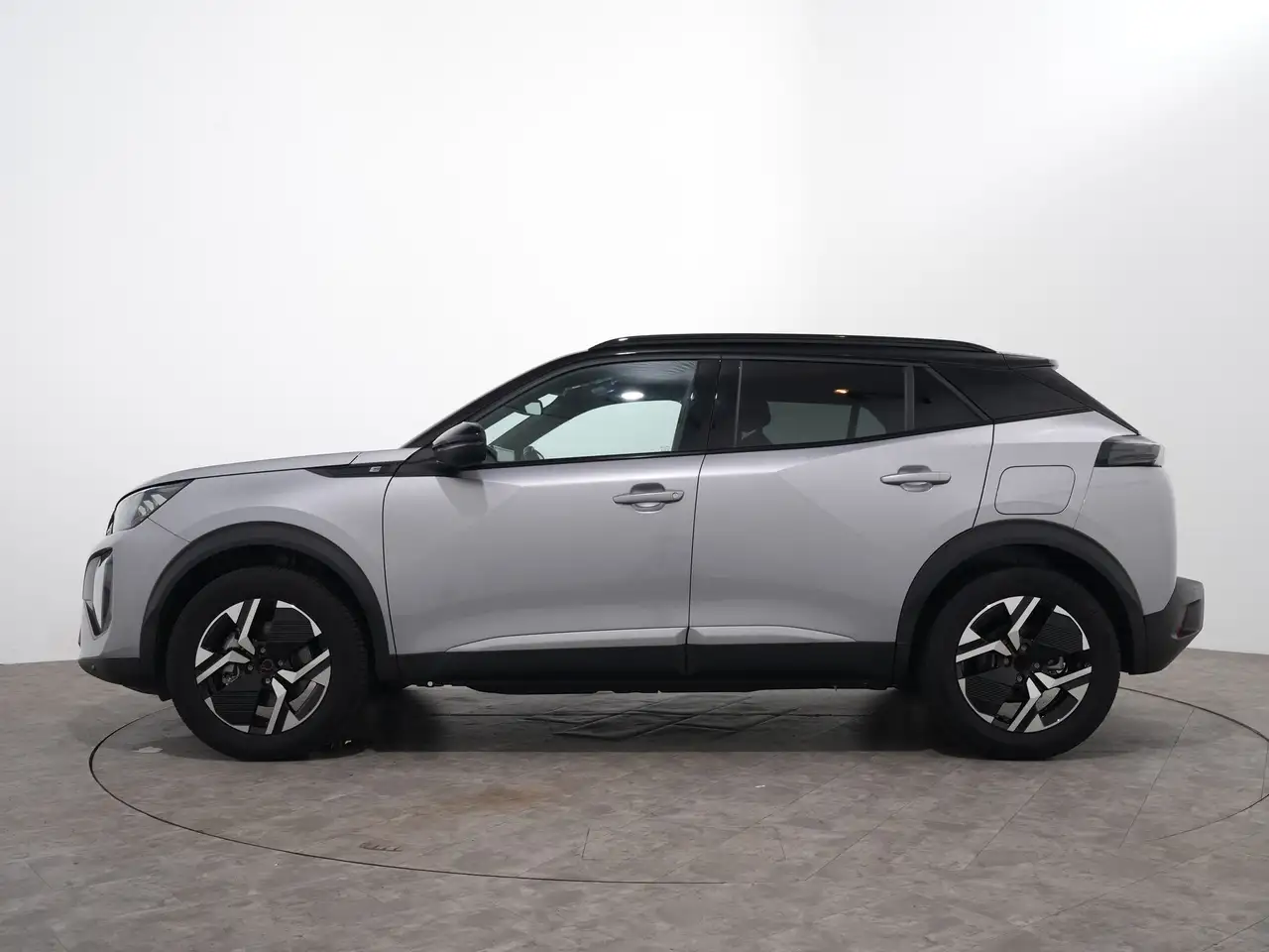 Peugeot e-2008 6