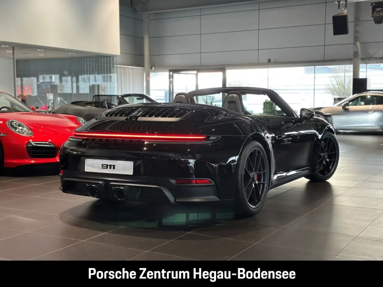 Porsche 992 911 2