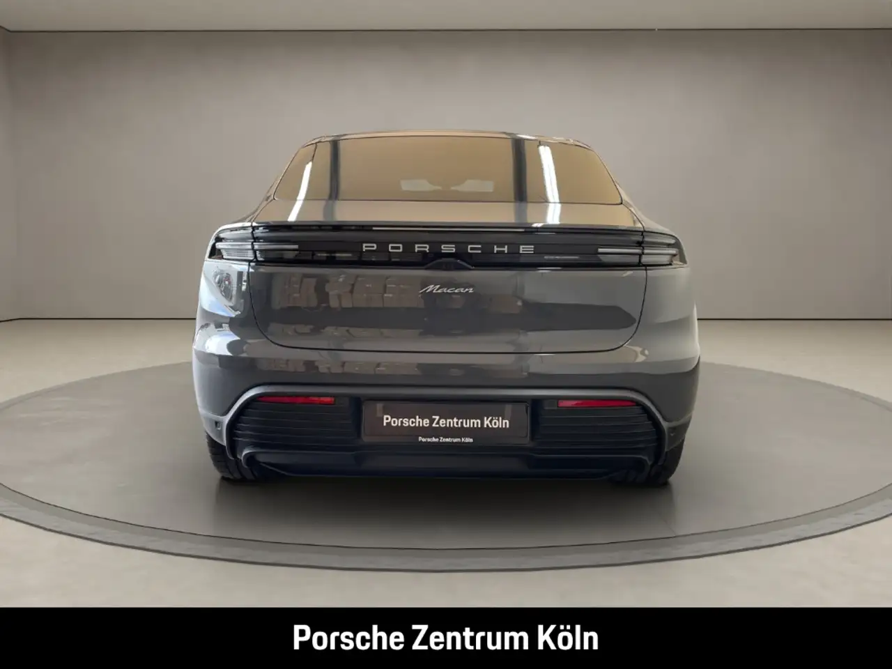 Porsche Macan 4