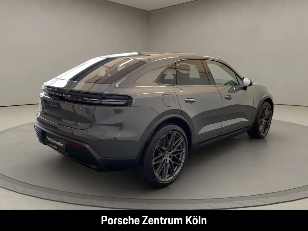 Porsche Macan 5