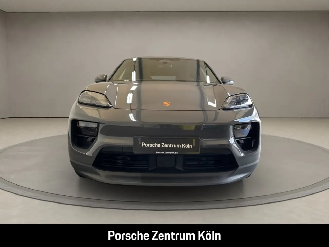 Porsche Macan 8