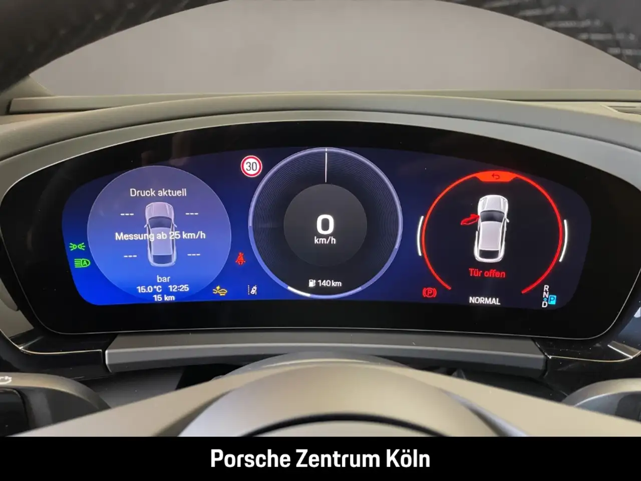 Porsche Macan 16