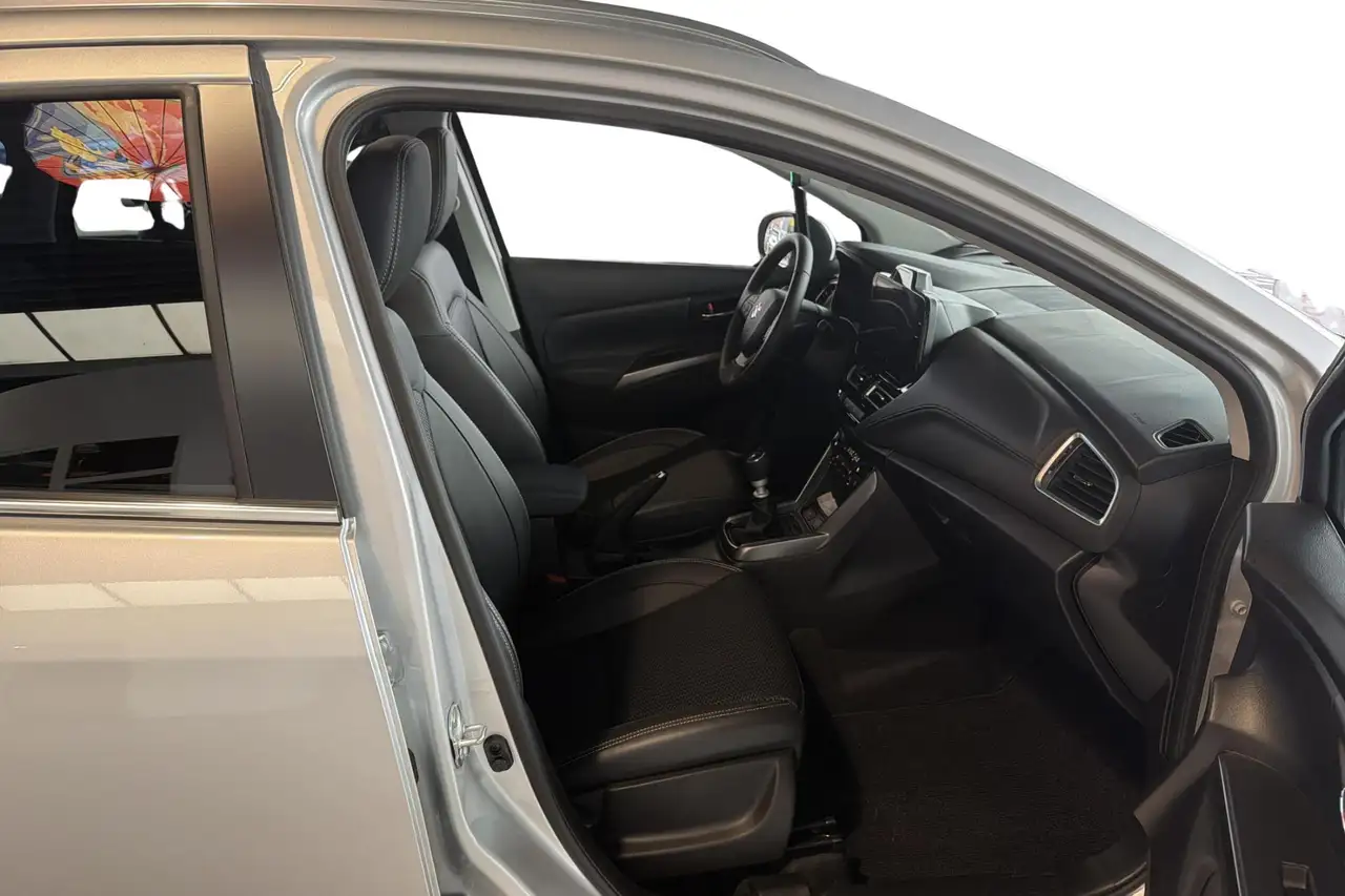 Suzuki S-Cross 7
