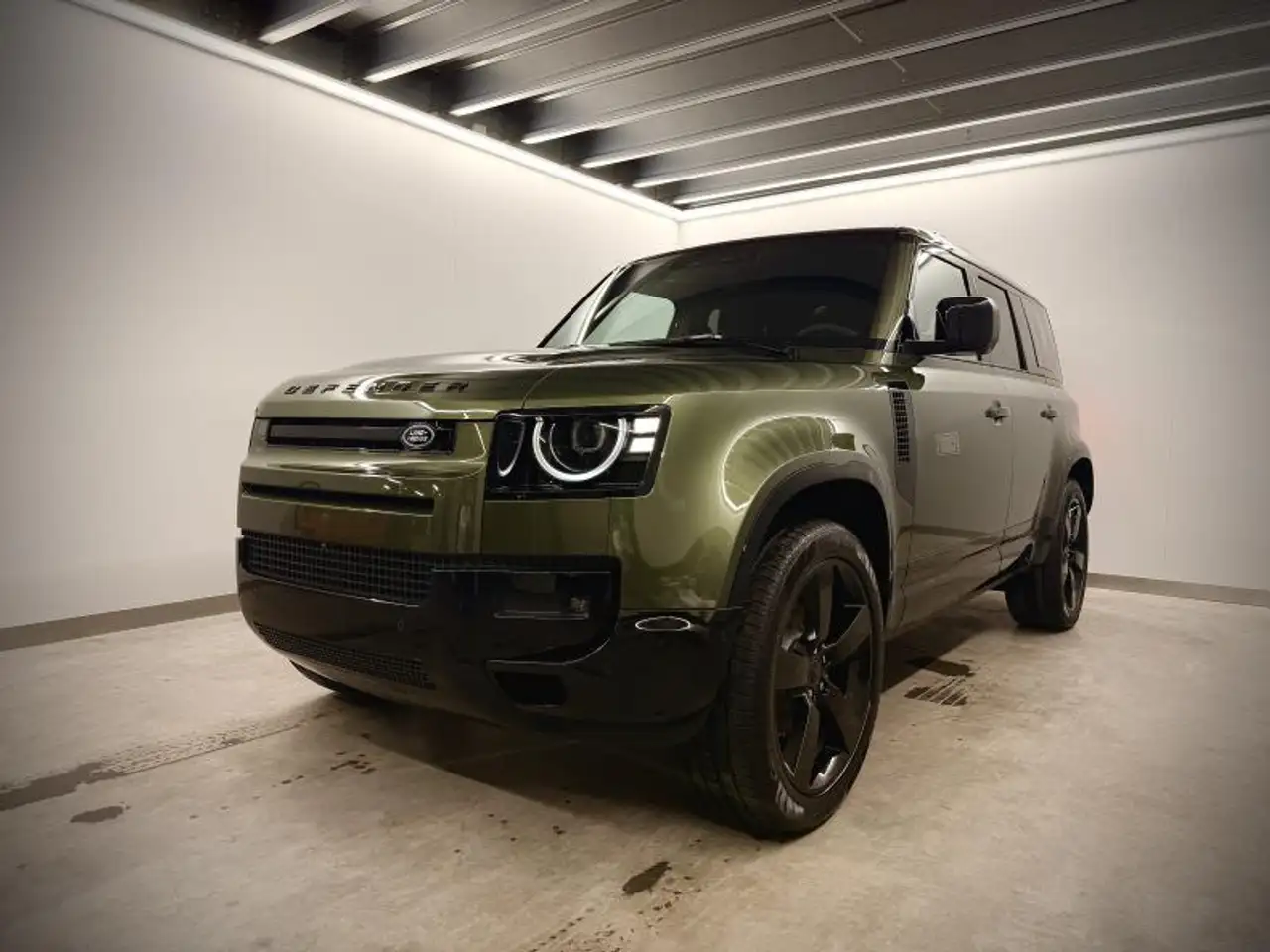 Land Rover Defender 110 D250 X-Dynamic SE AWD Auto. 26MY фото 4