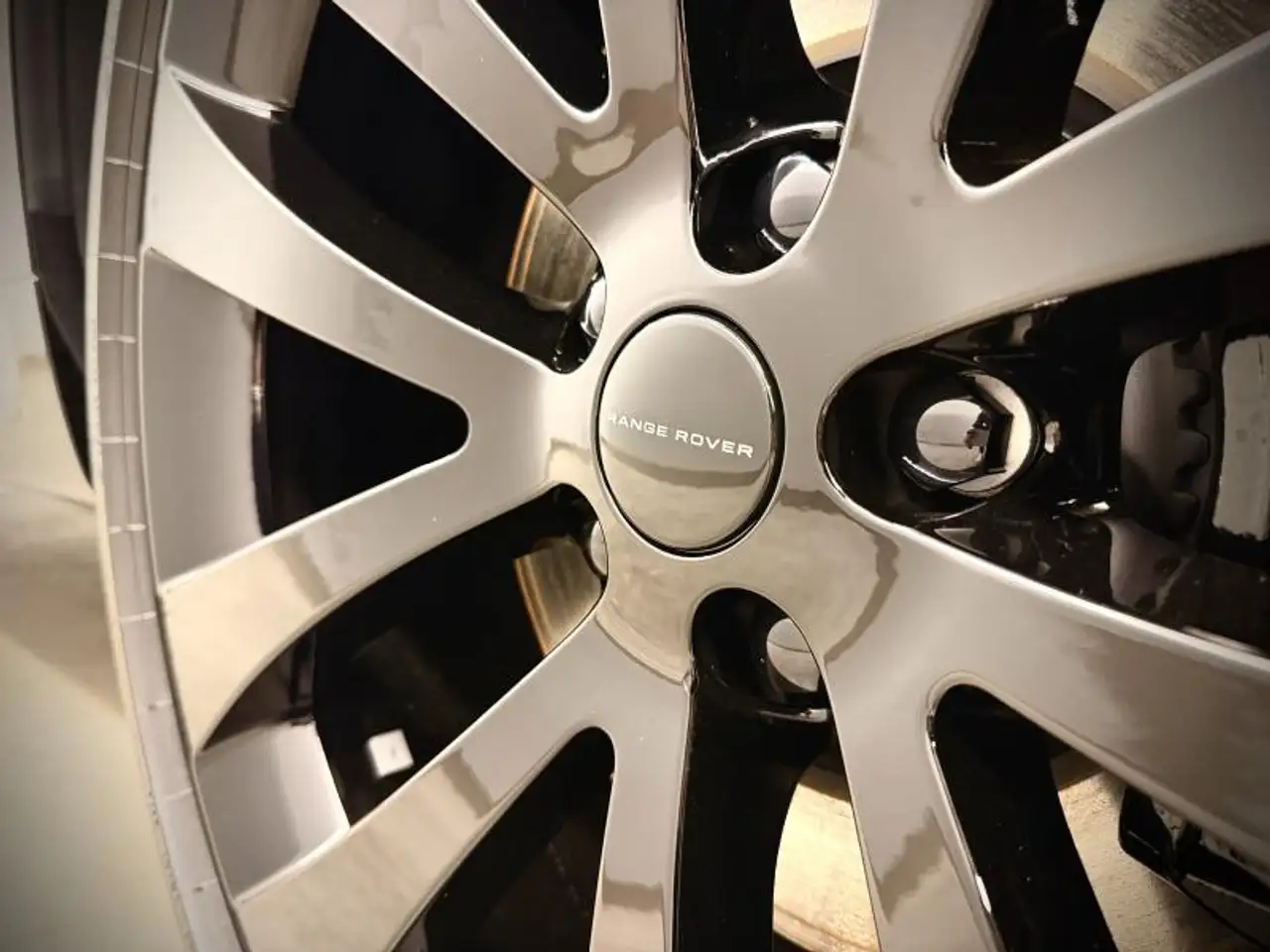 Land Rover Range Rover 12