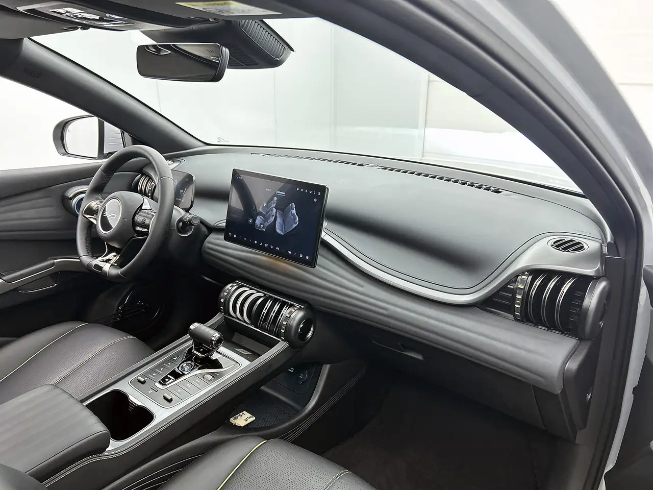 BYD Atto 3 7