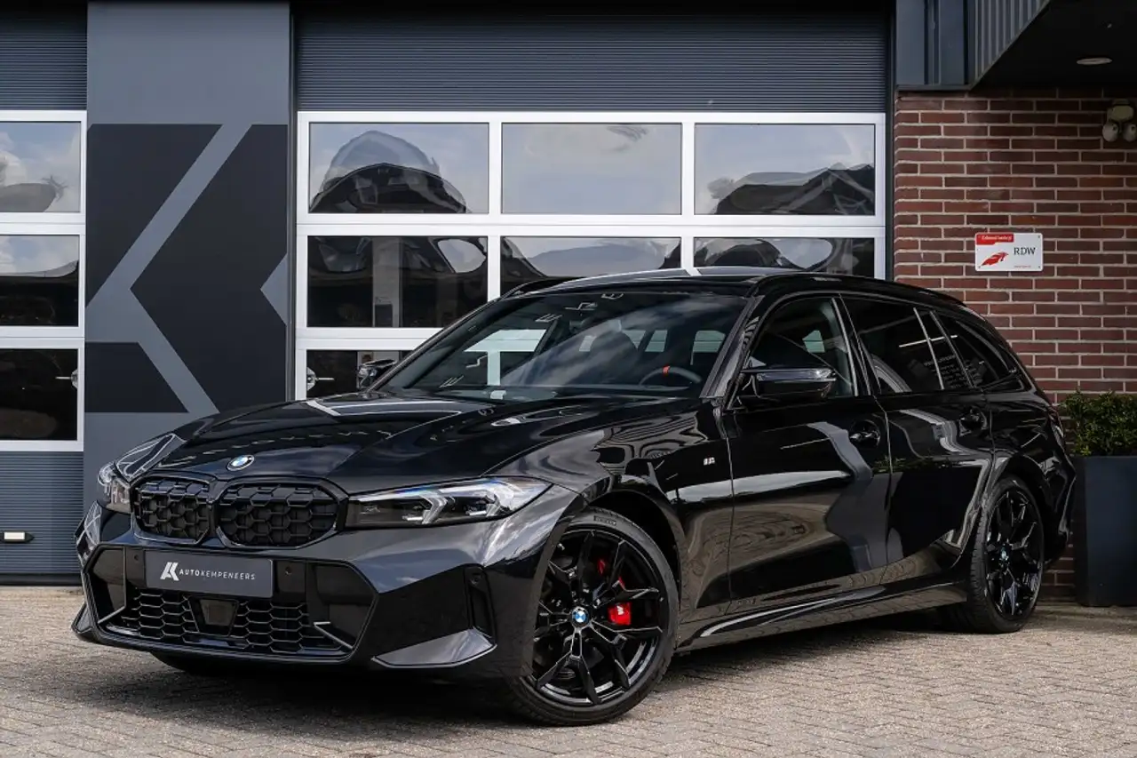 BMW 340 3-serie M340i xDrive Touring | Panorama | M-Seats