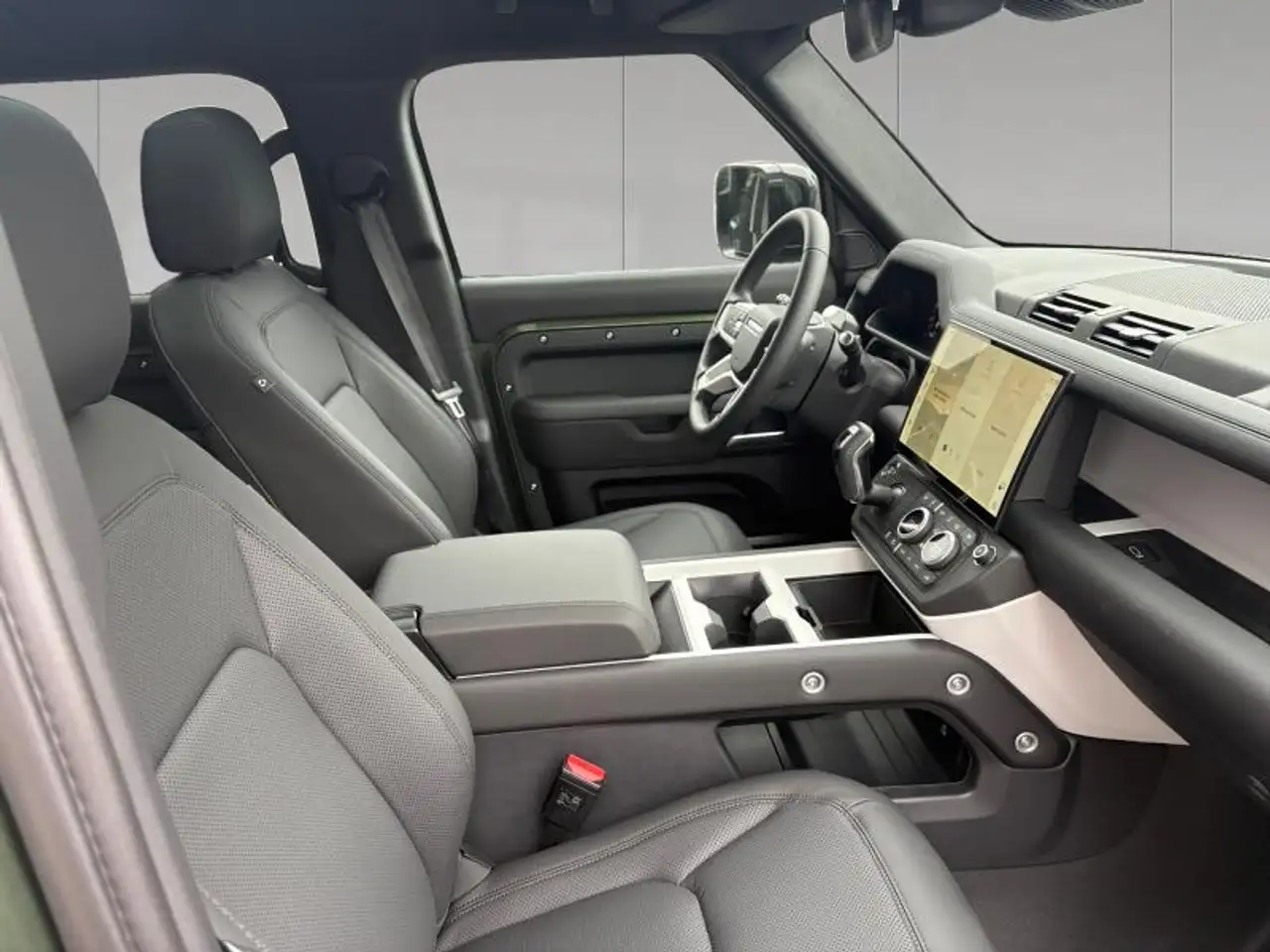 Land Rover Defender 110 3