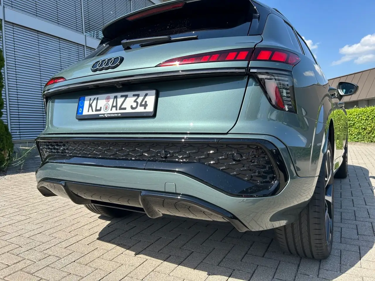 Audi Q3 12