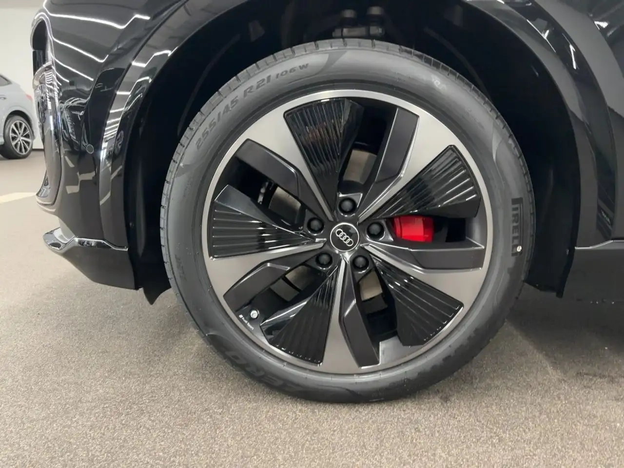 Audi Q6 15