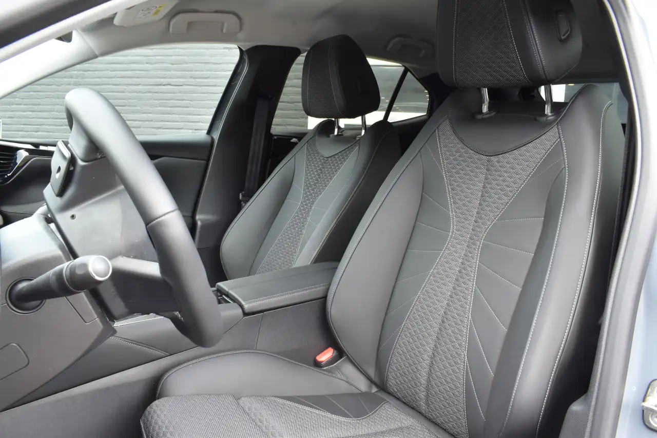 DS Automobiles DS 4 2