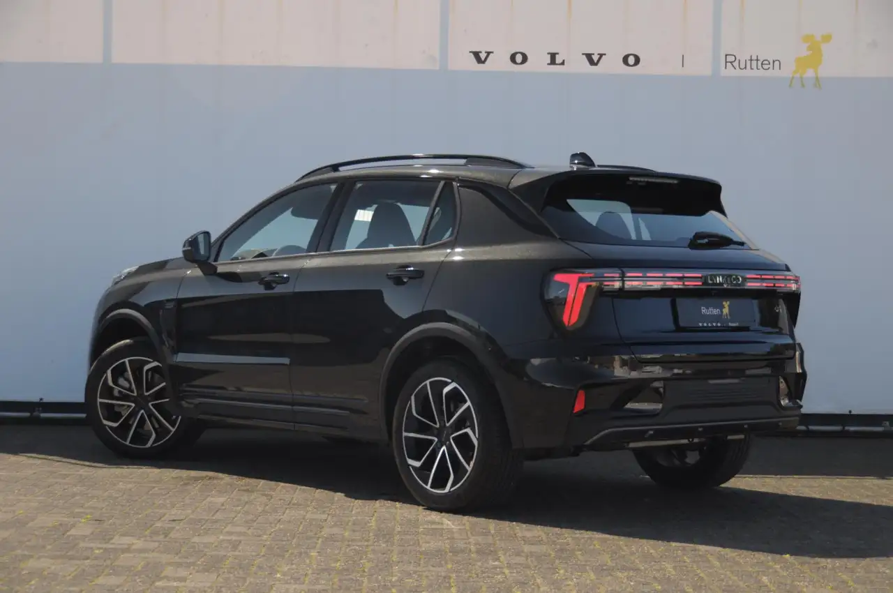 Lynk & Co 4