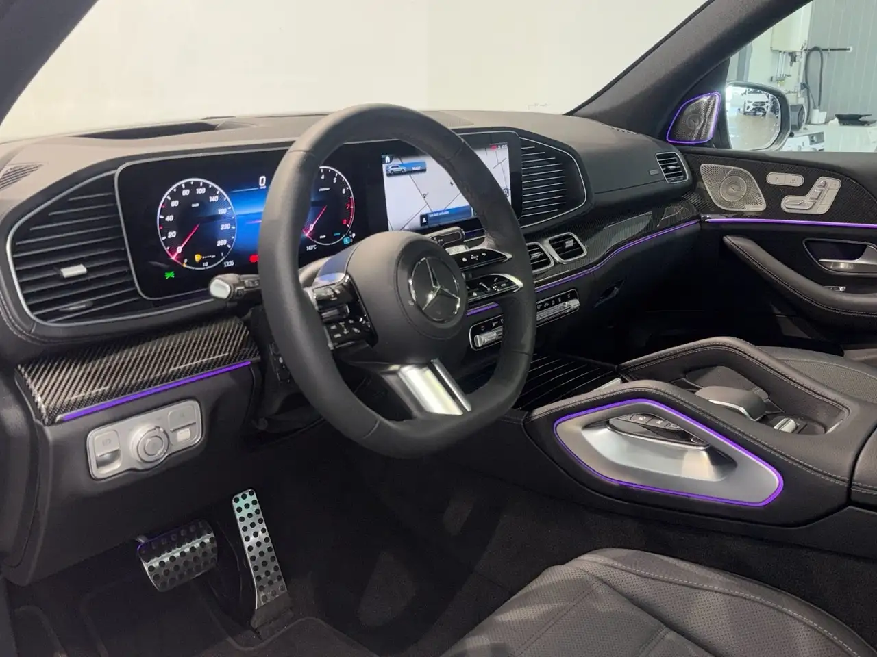 Mercedes-Benz GLS 580 12