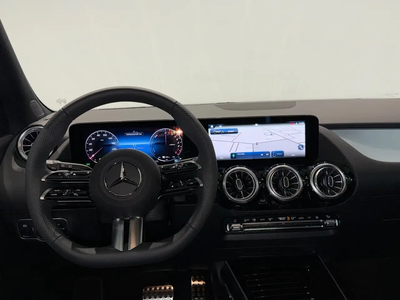 Mercedes-Benz GLA 250 9