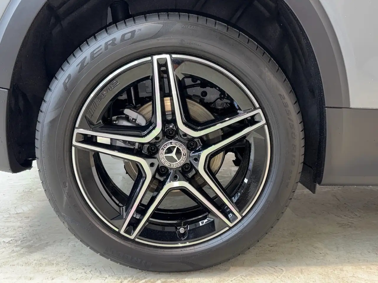 Mercedes-Benz GLB 200 8