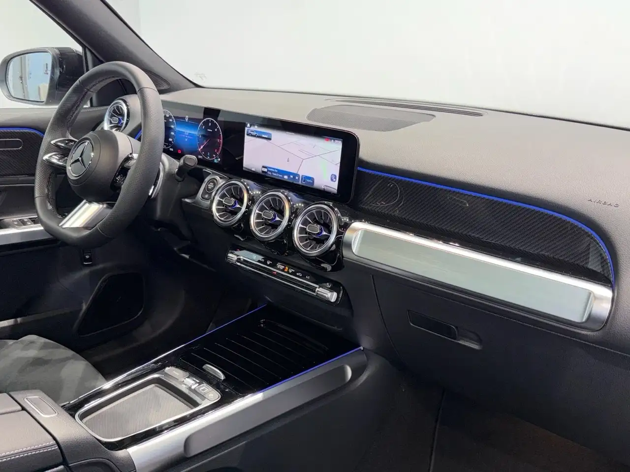 Mercedes-Benz GLB 200 13