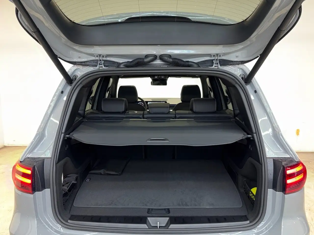 Mercedes-Benz GLB 200 16