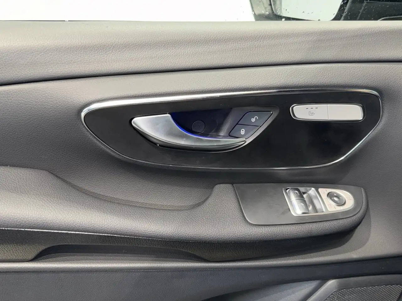 Mercedes-Benz V 300 16