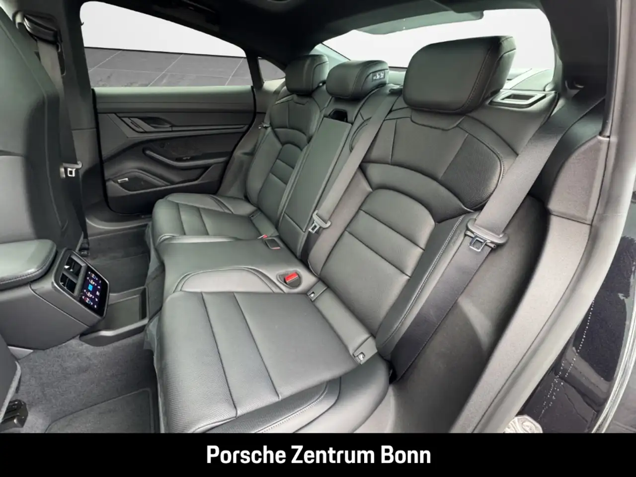 Porsche Taycan 13
