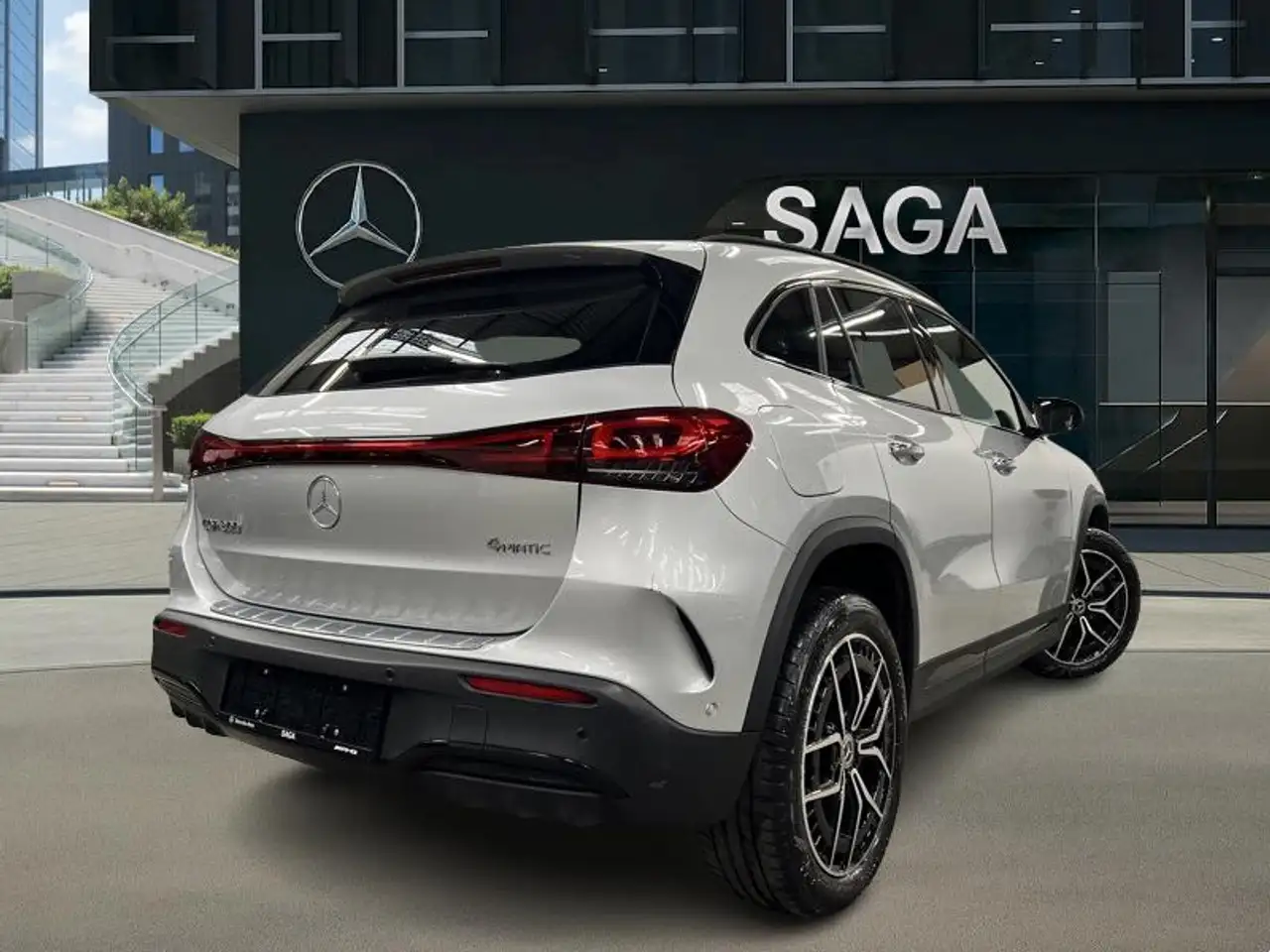 Mercedes-Benz EQA 300 2