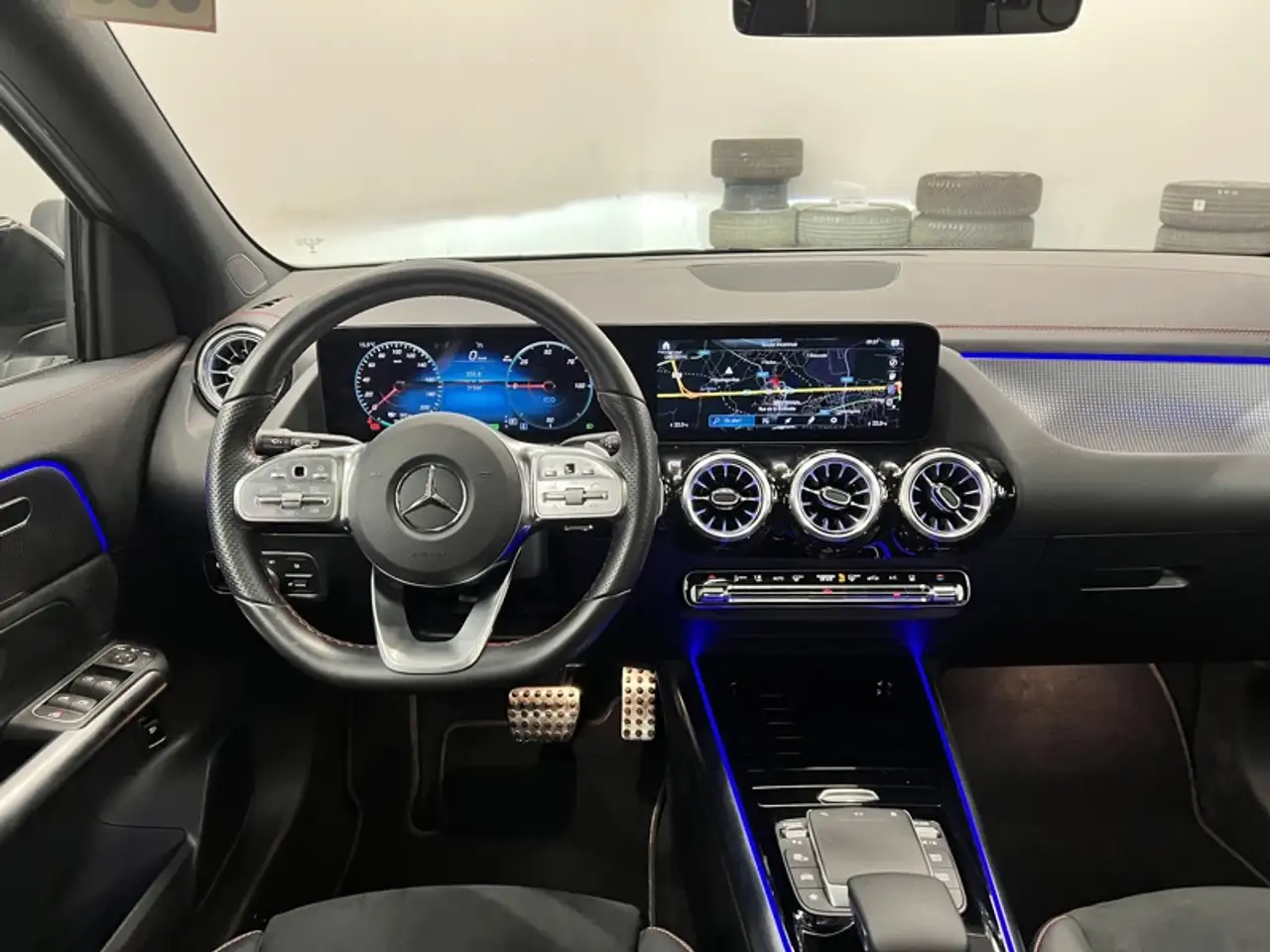 Mercedes-Benz EQA 300 7