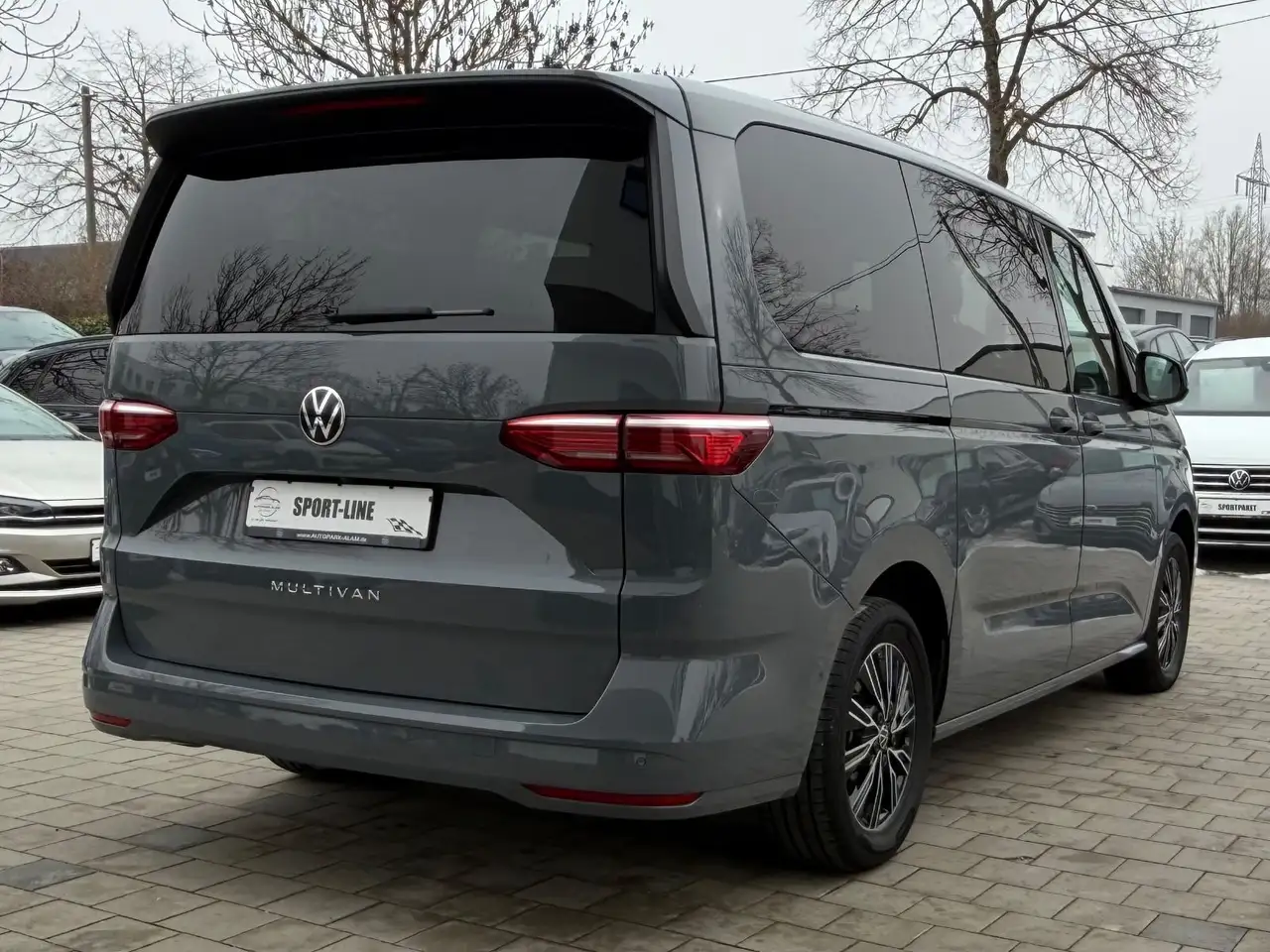 Volkswagen T7 Multivan 5