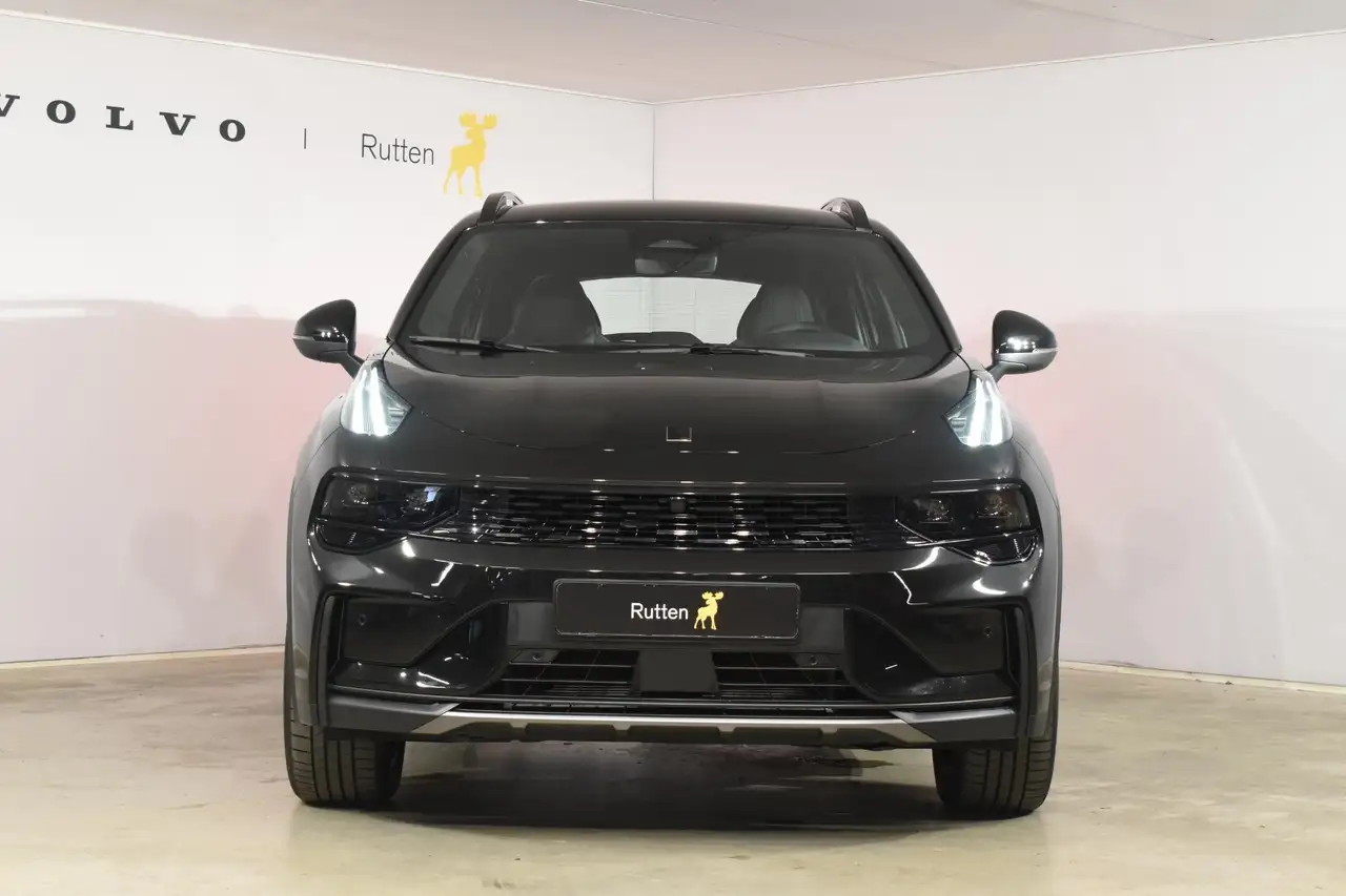 Lynk & Co 8