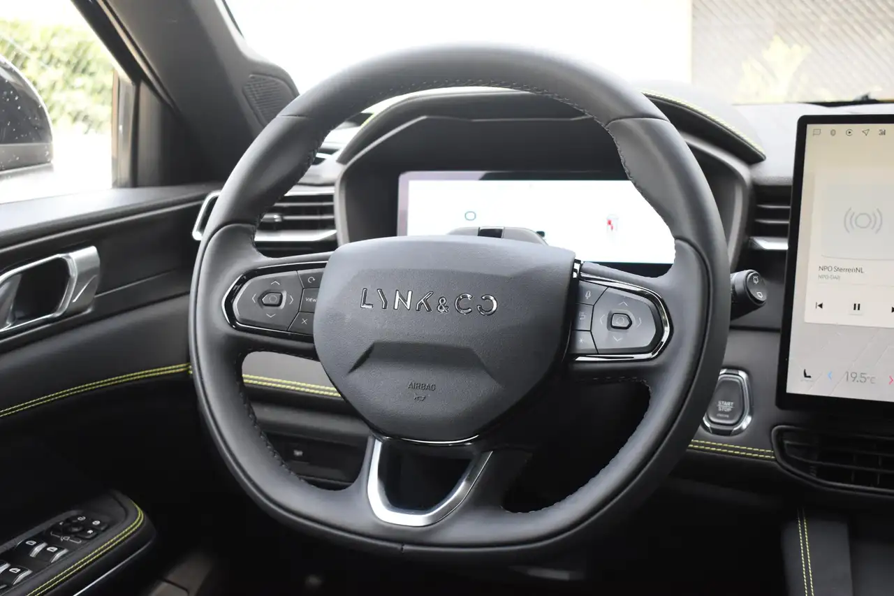Lynk & Co 10