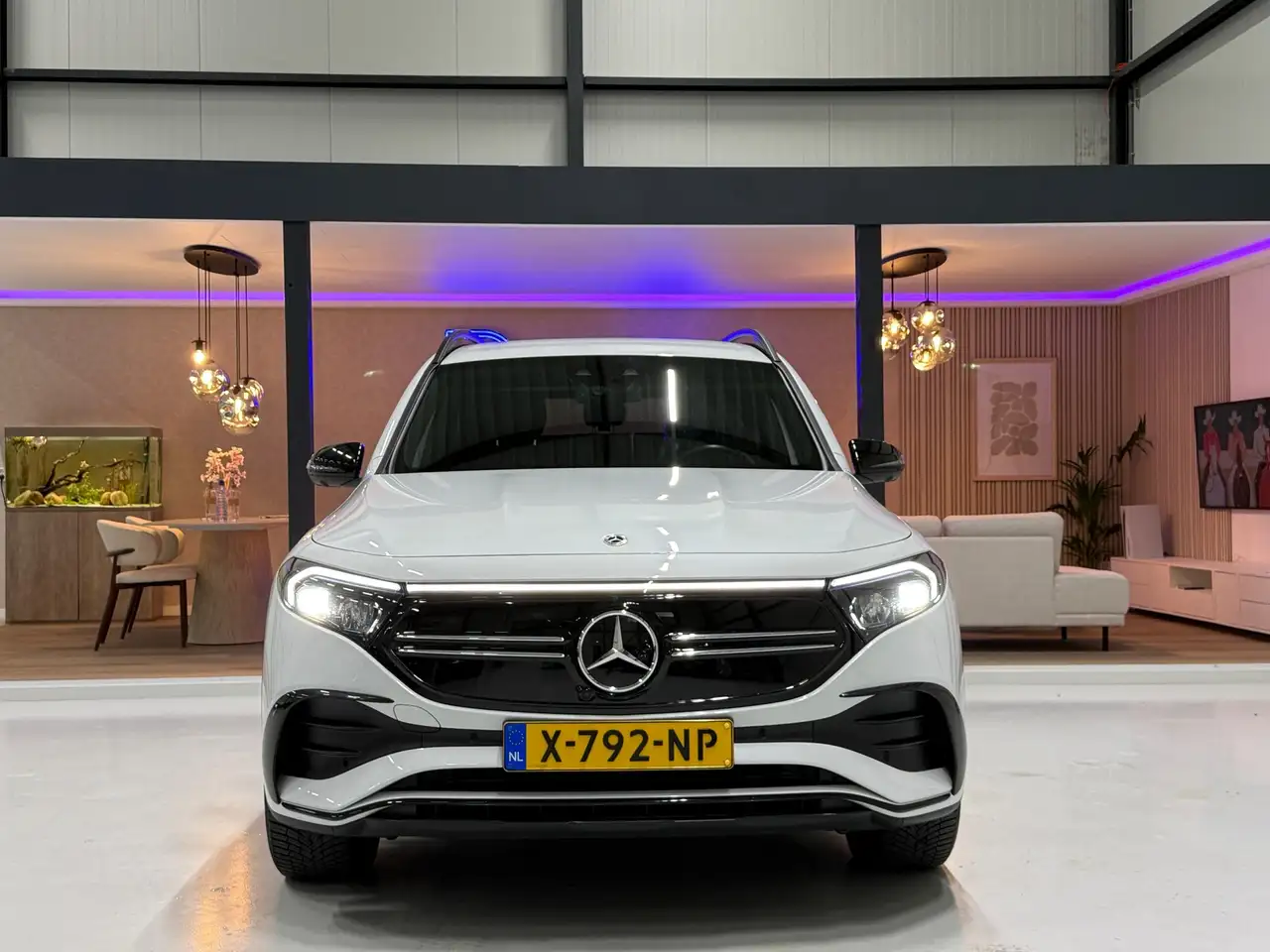 Mercedes-Benz EQB 250 2