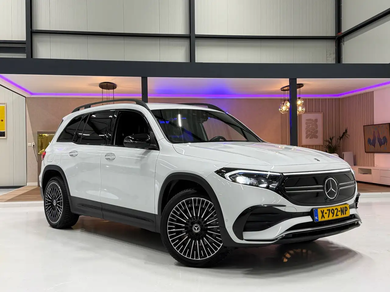 Mercedes-Benz EQB 250 3