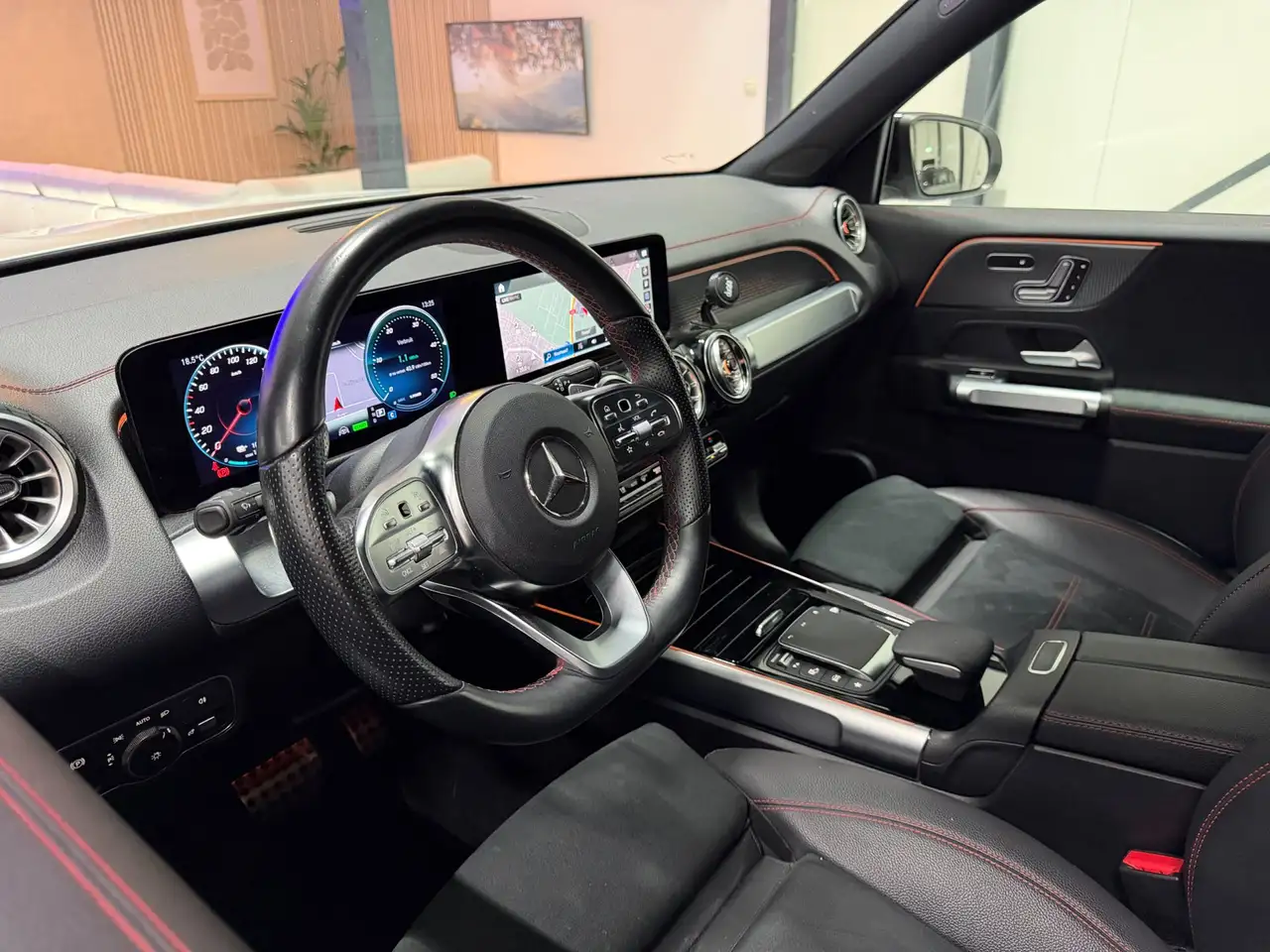 Mercedes-Benz EQB 250 6
