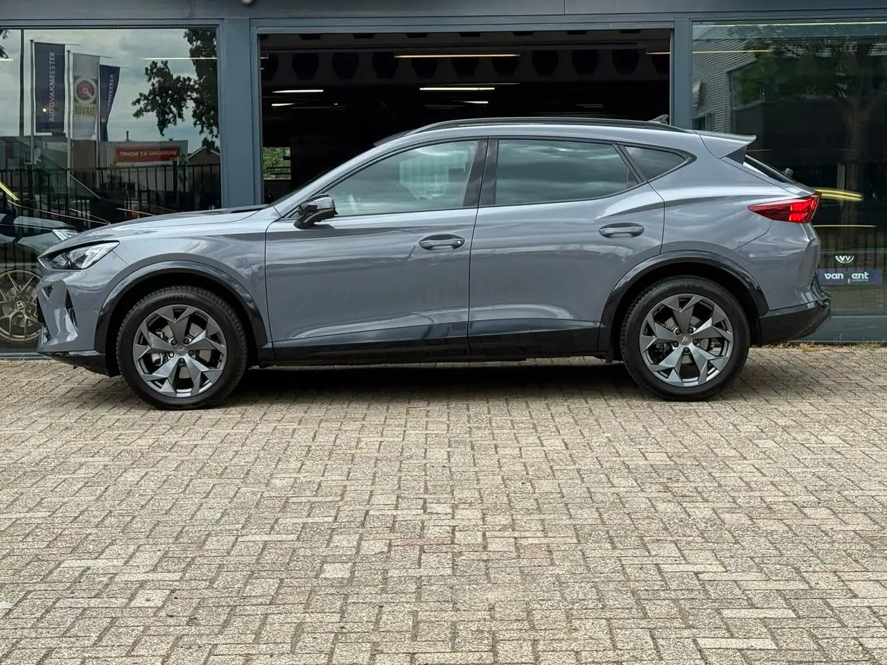 Cupra Formentor 3