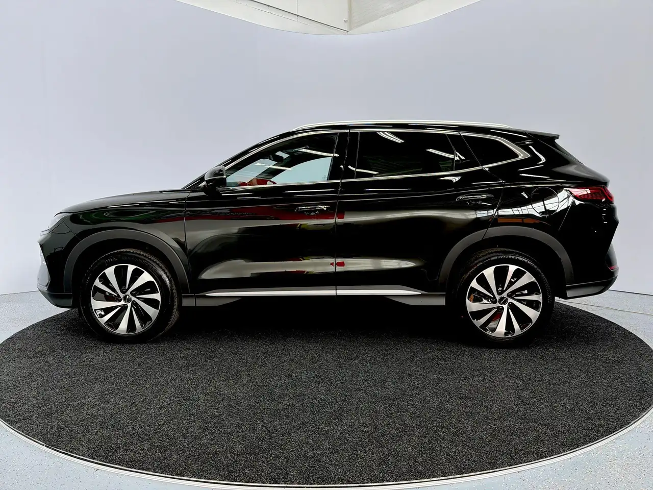 BYD Seal 9