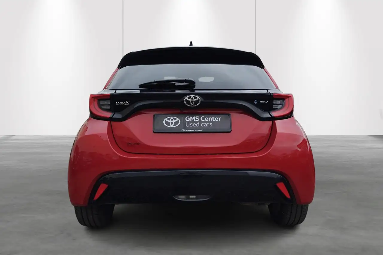 Toyota Yaris 9