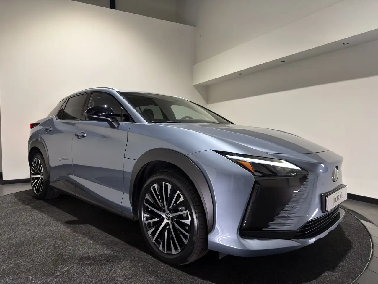 Lexus RZ