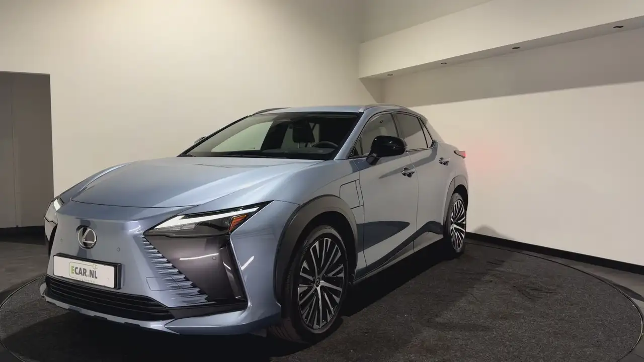 Lexus RZ 7