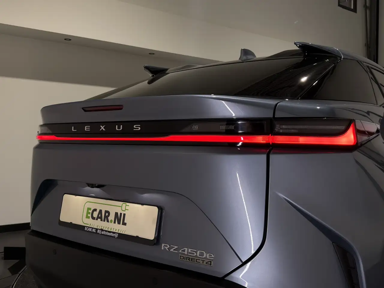 Lexus RZ 10