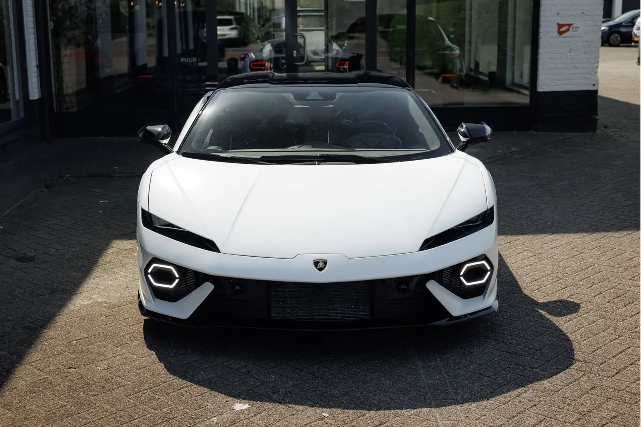 Lamborghini Temerario 4