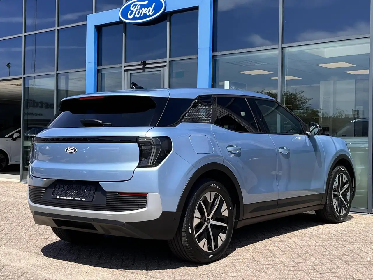 Ford Explorer 2