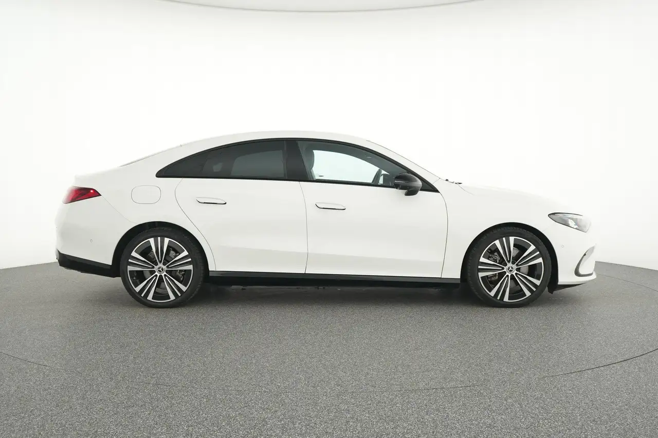 Mercedes-Benz CLA 250 9